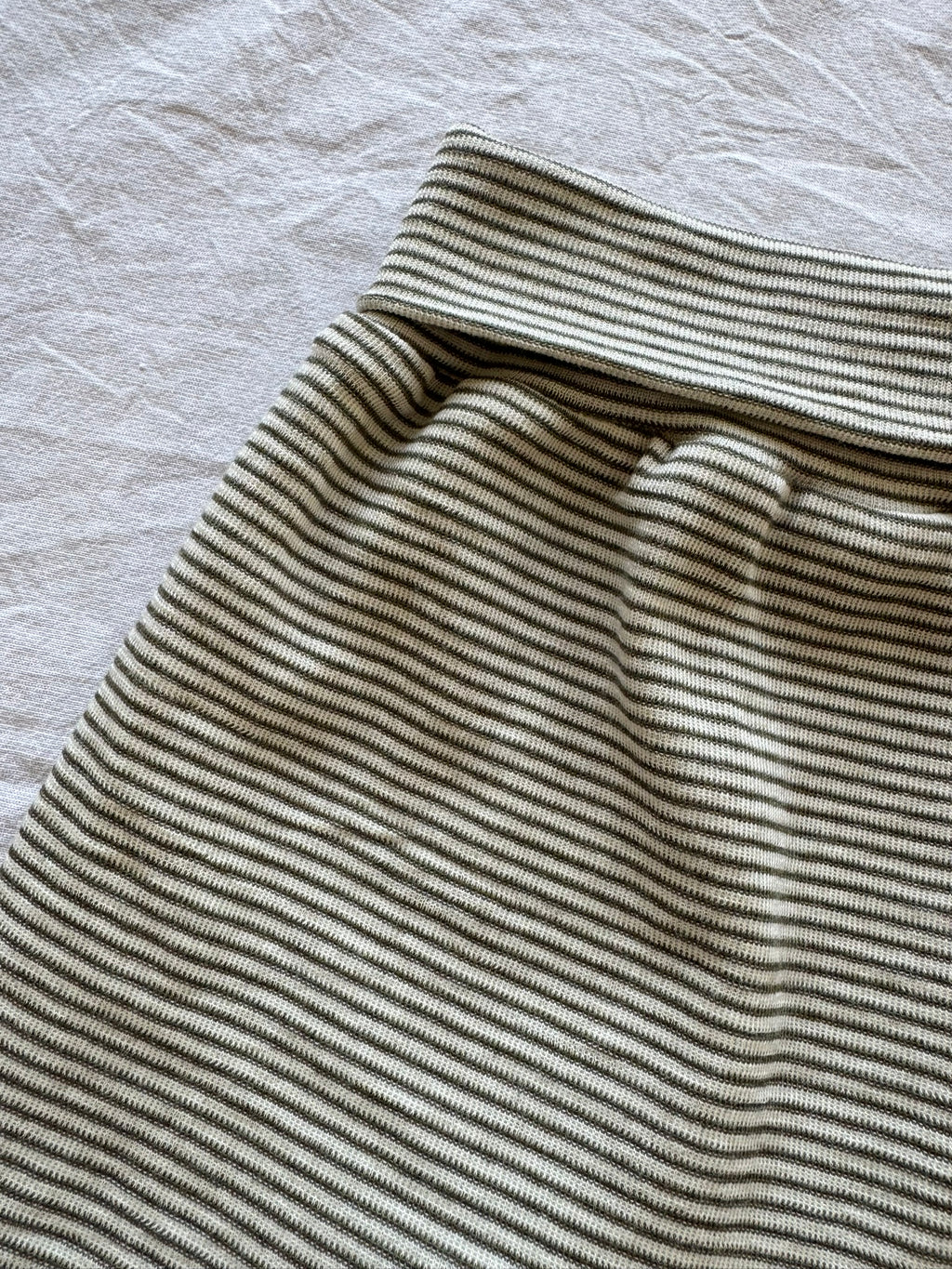 Hose aus Wolle/Seide - Geringelt