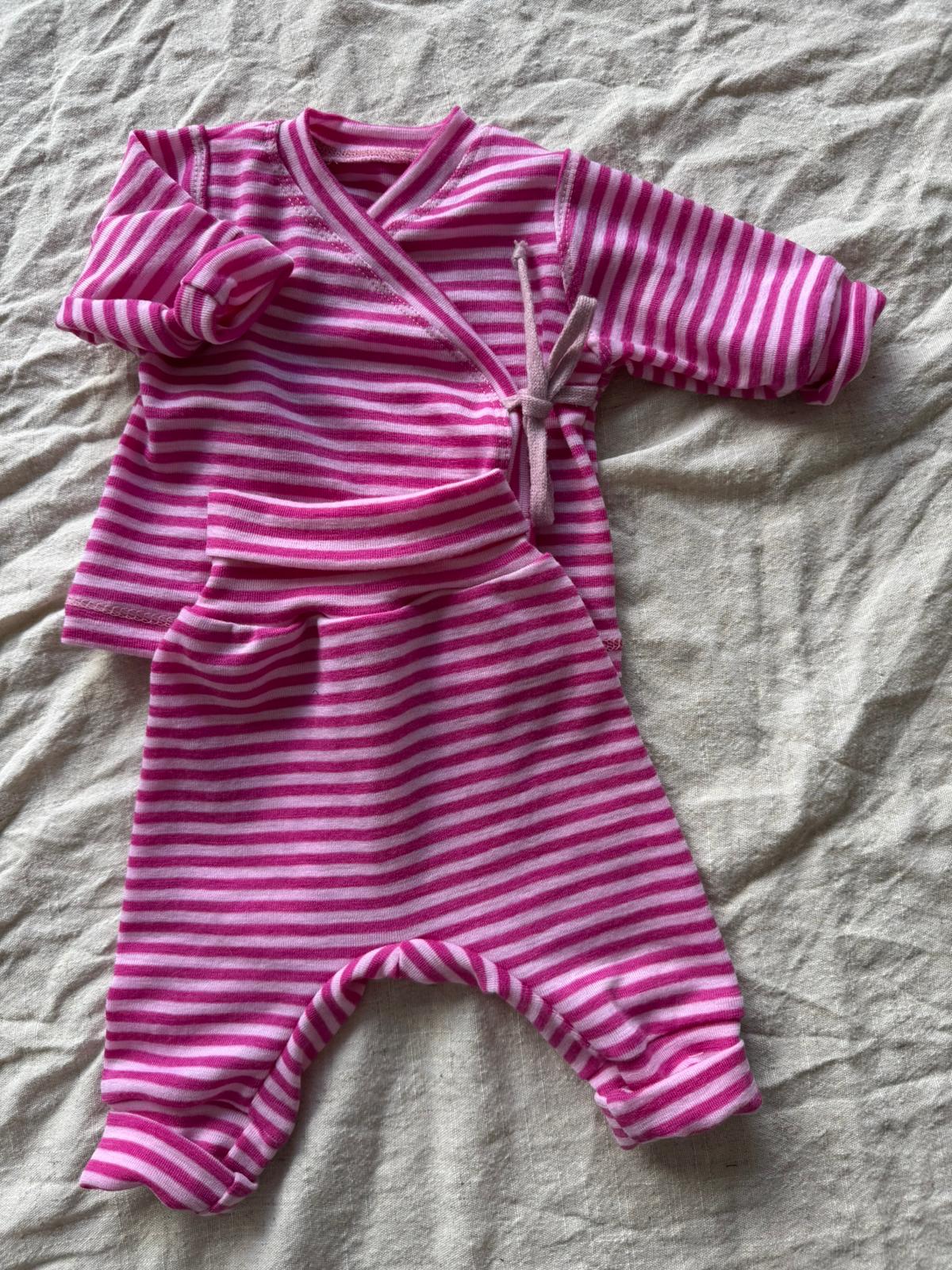 Set mit Wickeljacke aus 100% Merinowolle - Geringelt