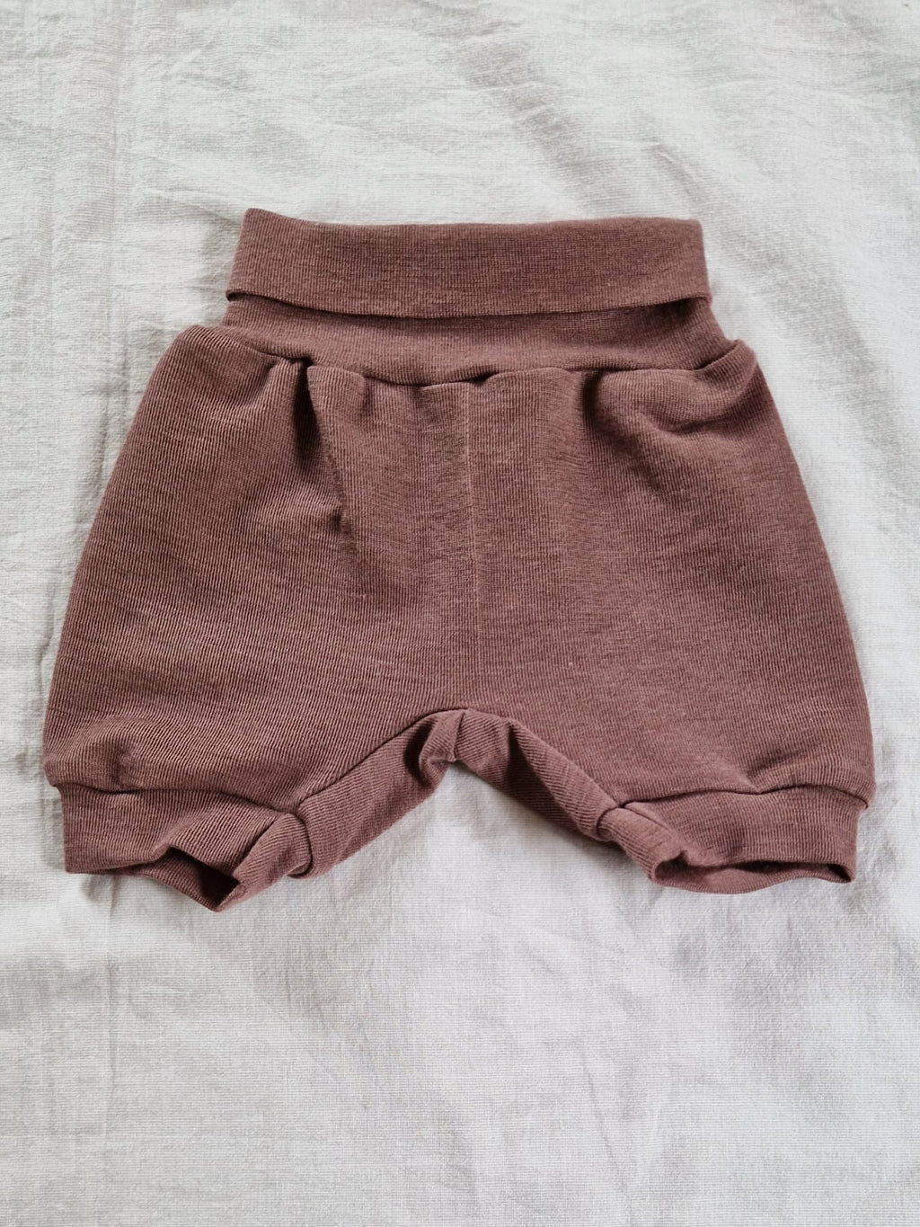 Kurze Hose aus Wolle/Seide - Einfarbig