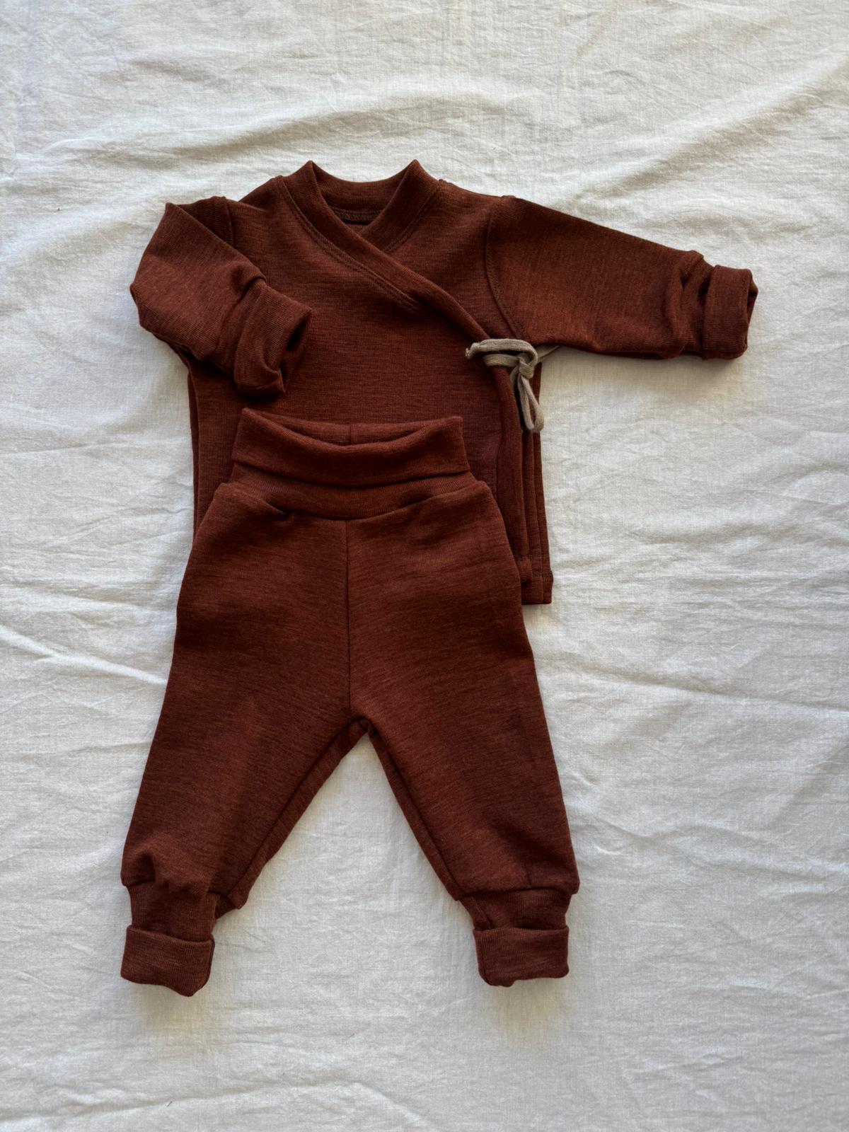 Set mit Wickeljacke aus 100% Merinowolle - Einfarbig
