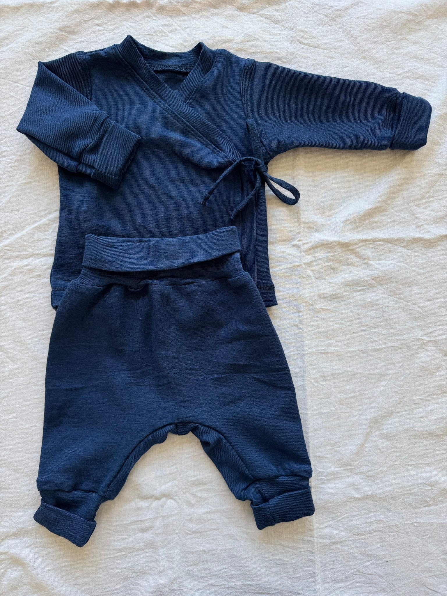 Set mit Wickeljacke aus Wolle/Seide - Einfarbig