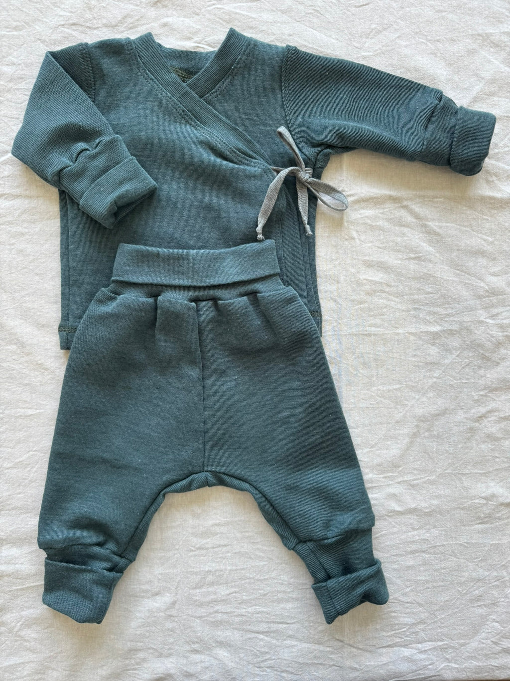 Set mit Wickeljacke aus Wolle/Seide - Einfarbig