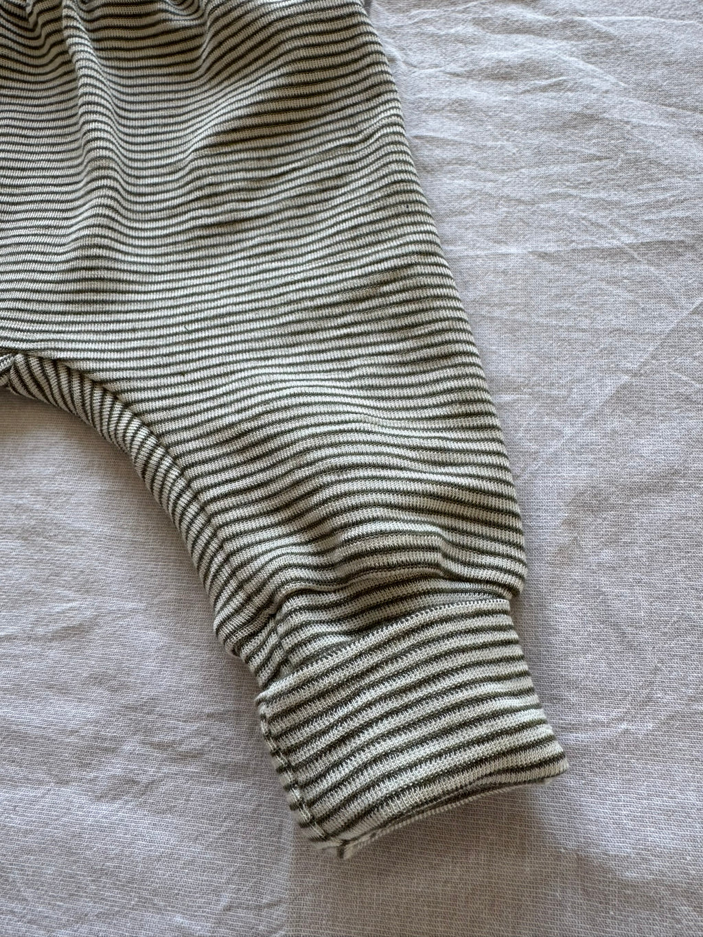 Set mit Wickeljacke aus Wolle/Seide -Geringelt